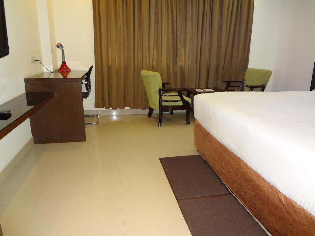 Hotel Budhil Park Visakhapatnam Exterior foto