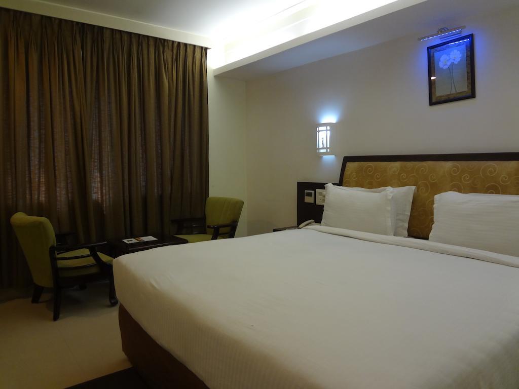 Hotel Budhil Park Visakhapatnam Exterior foto